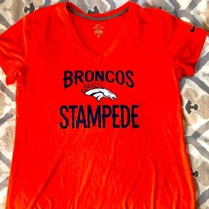 🏈NWOT Nike dri-fit Broncos stampede Tee! XL 🐴